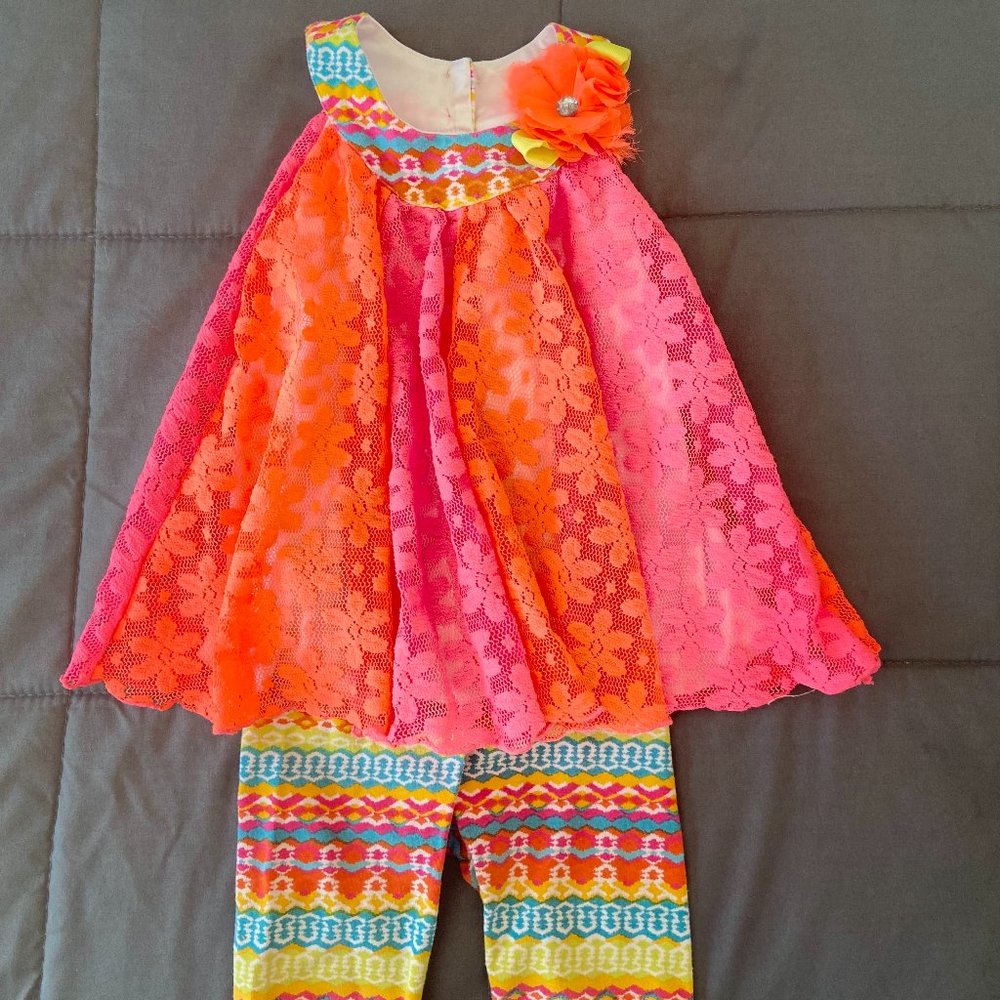 Bright and cheery 2 piece set from Youngland.